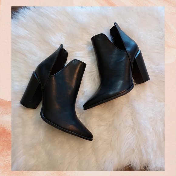 Qupid Black Slip-On Cut-Out Block Heel Ankle Bootie - Picture 4 of 5